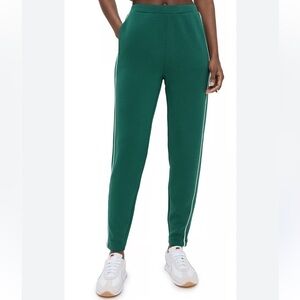 •Varley• NWT green the slim piped track pant